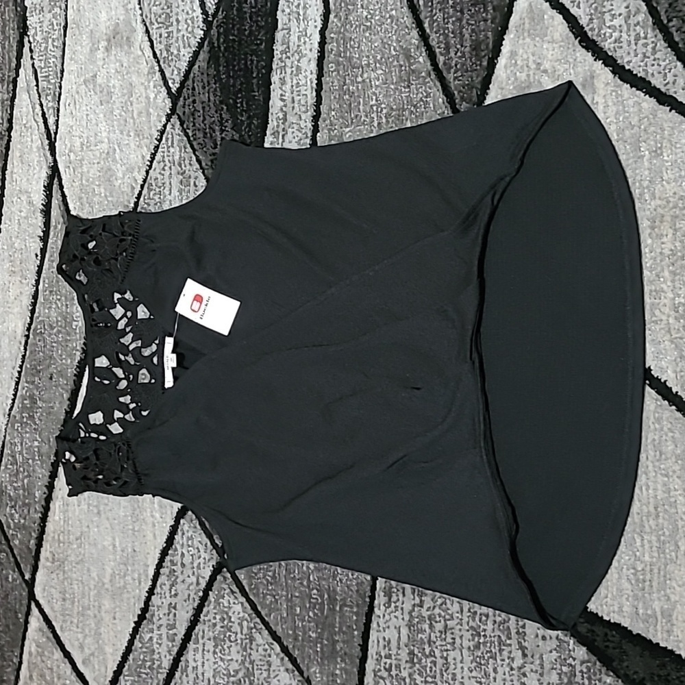 BUCKLE MINE BLACK LACE SNAP OPEN DROPTAIL TANK-TOP PRICE FIRM